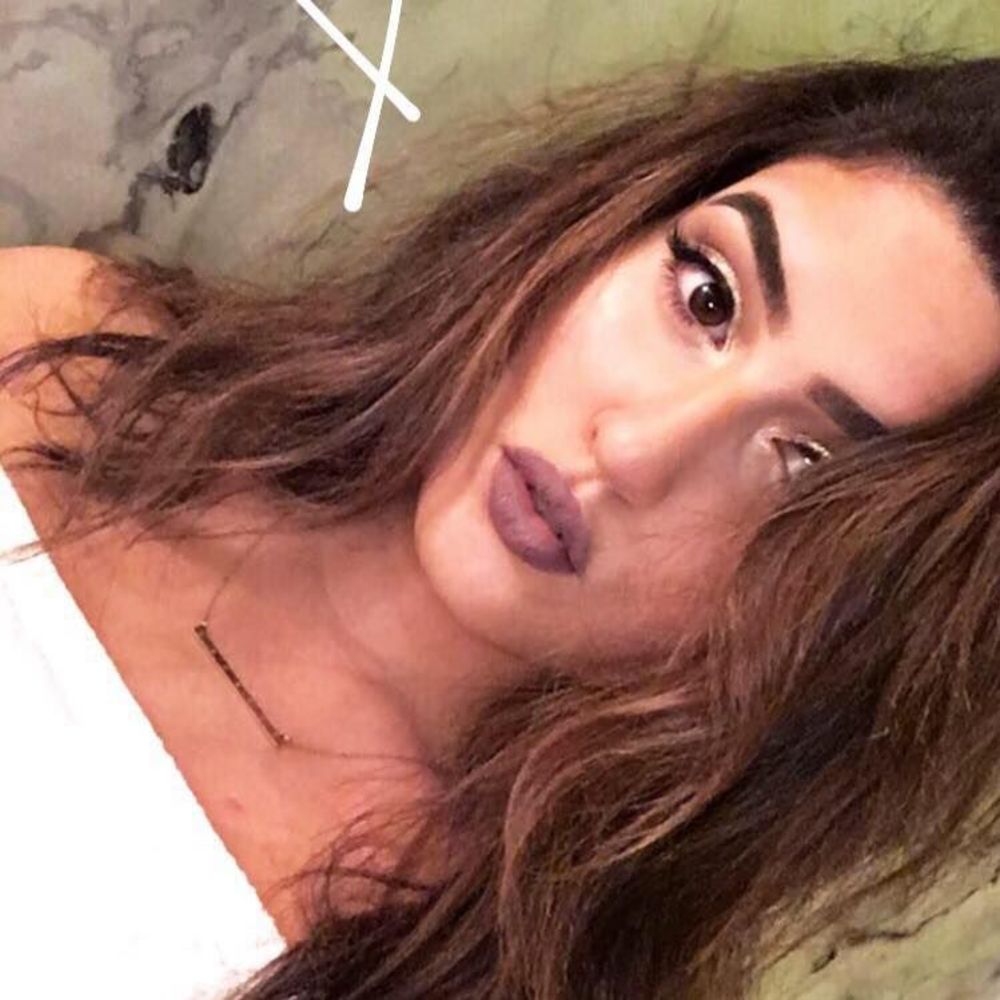 Meet your Posher, Deliana